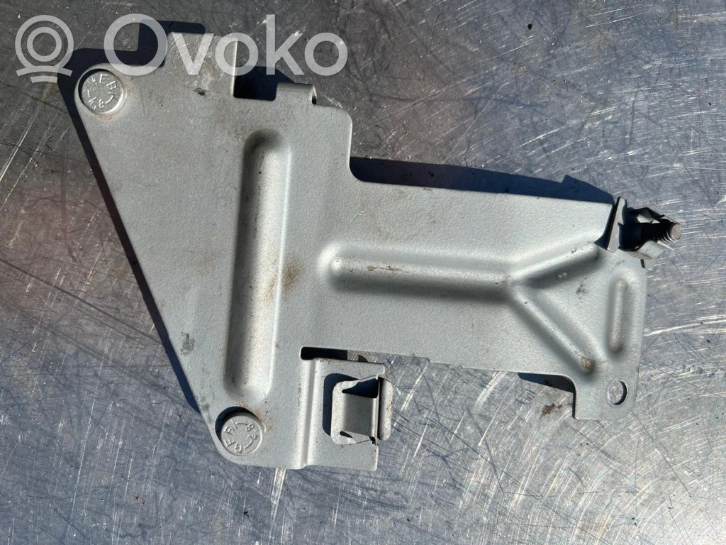 BMW 3 E90 E91 Other engine bay part 