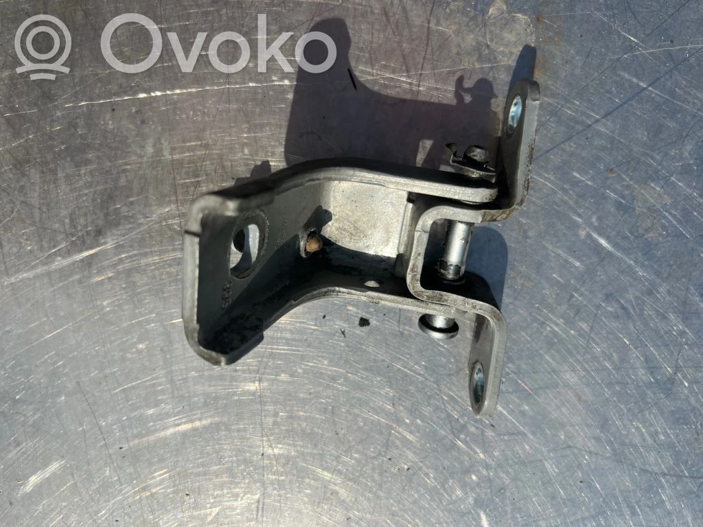 Ford Mondeo Mk III Front door upper hinge 