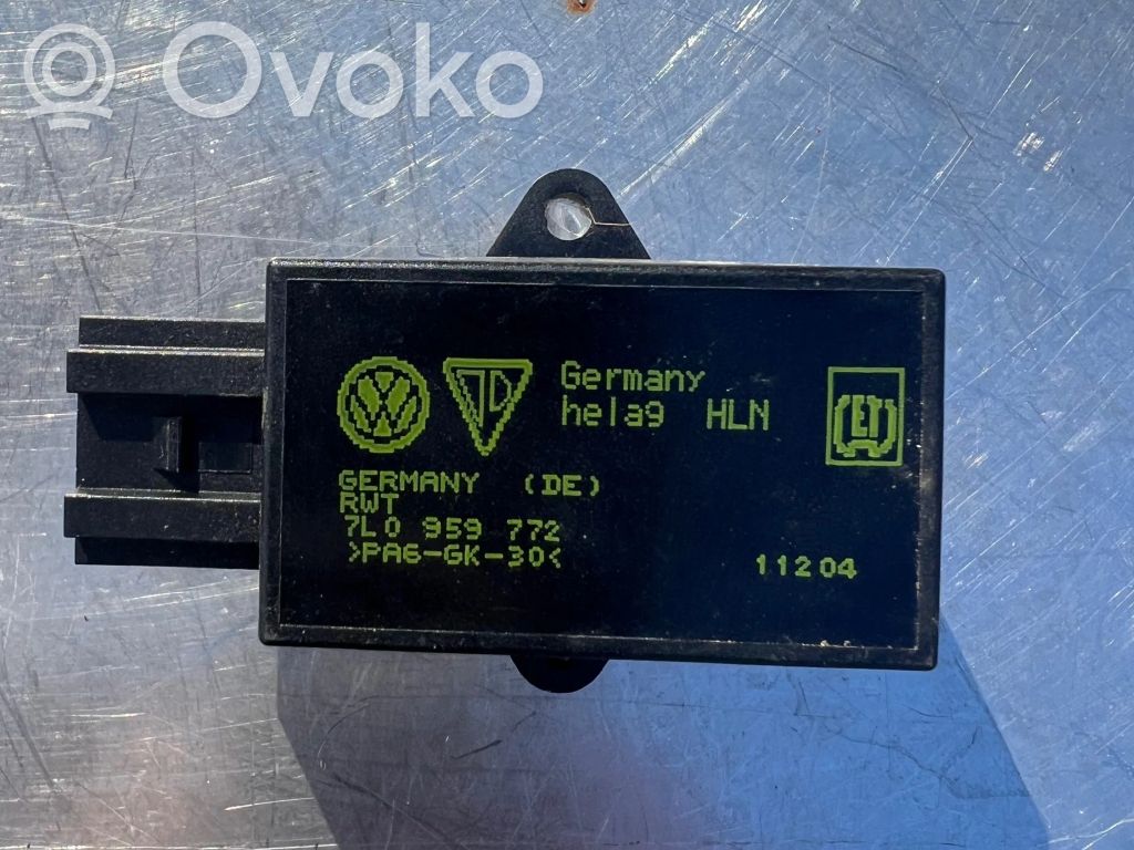 Volkswagen Touran I Seat heating relay 