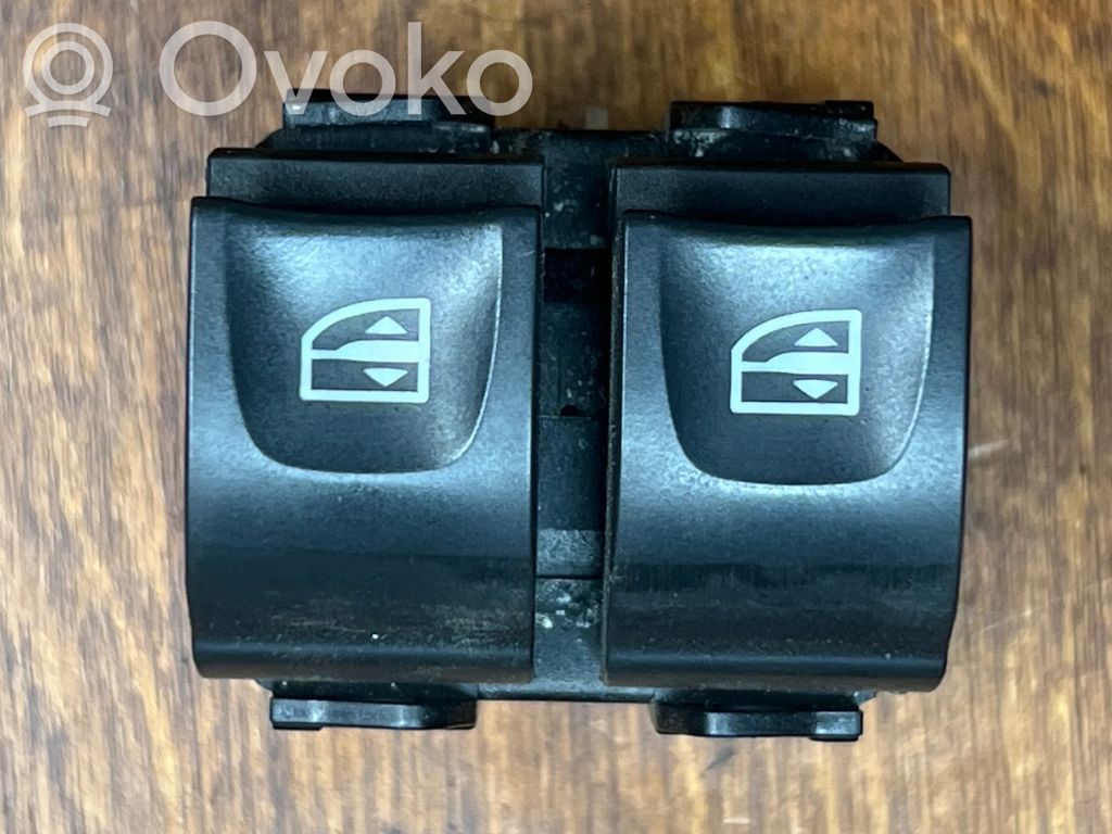 Renault Zoe Electric window control switch 