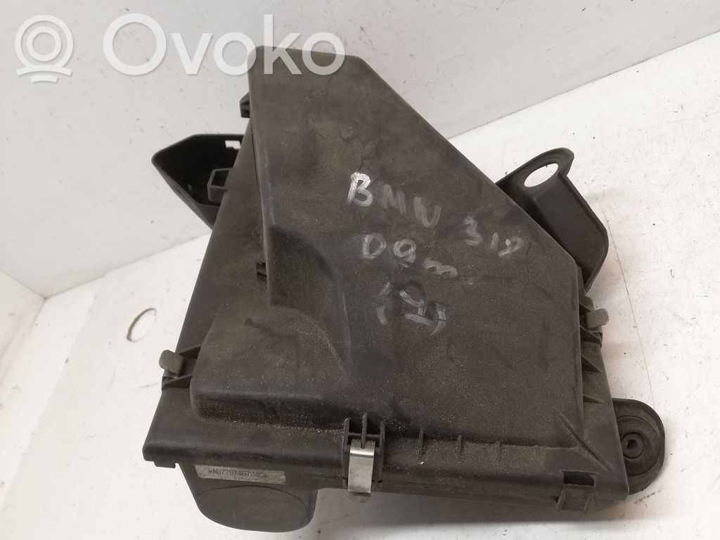 BMW 3 E90 E91 Air filter box 