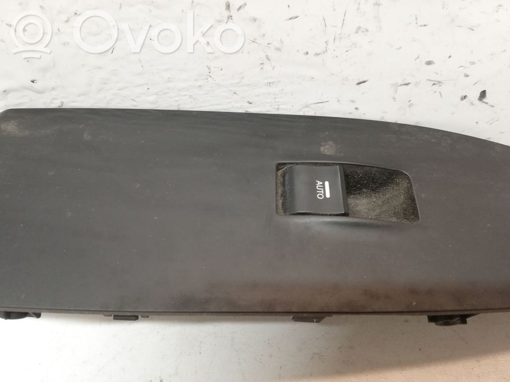 Hyundai i40 Electric window control switch 