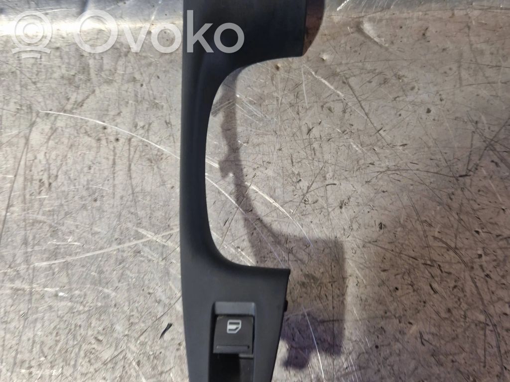 Volkswagen Jetta VI Front door window switch trim 