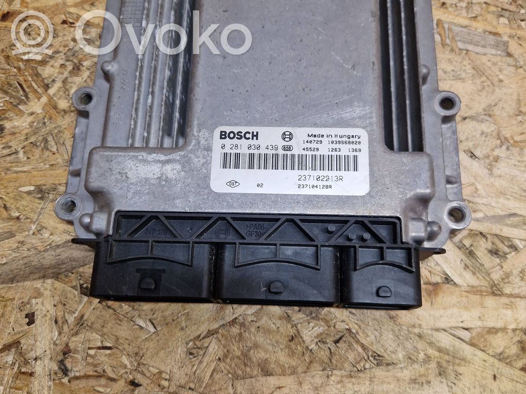 Renault Clio IV Engine control unit/module 