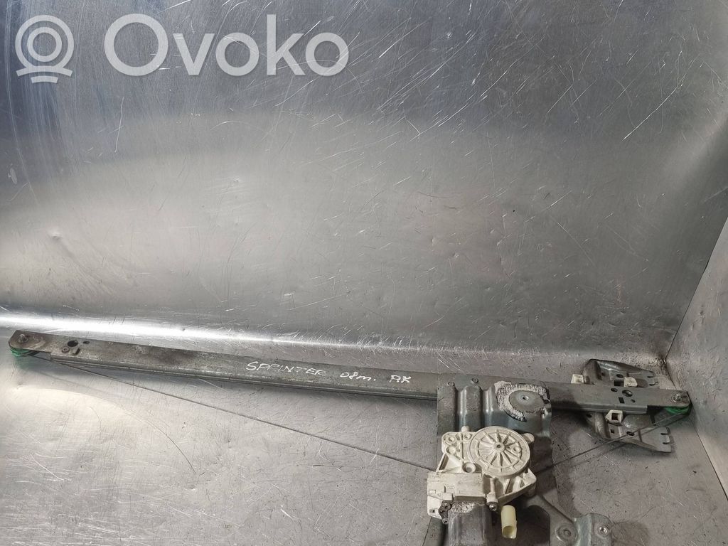 Mercedes-Benz Sprinter W906 Priekinio el. lango pakėlimo mechanizmo komplektas 