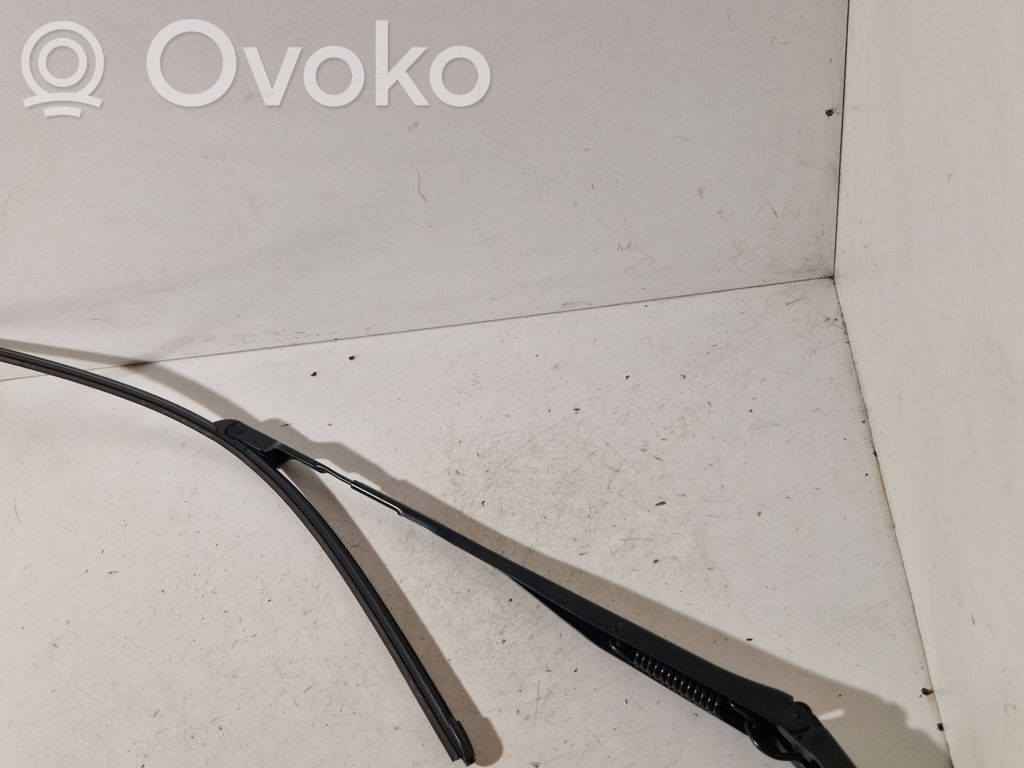 Toyota C-HR I Front wiper blade arm 