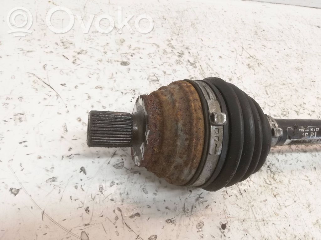 Volkswagen Golf VI Priekinis pusašis 