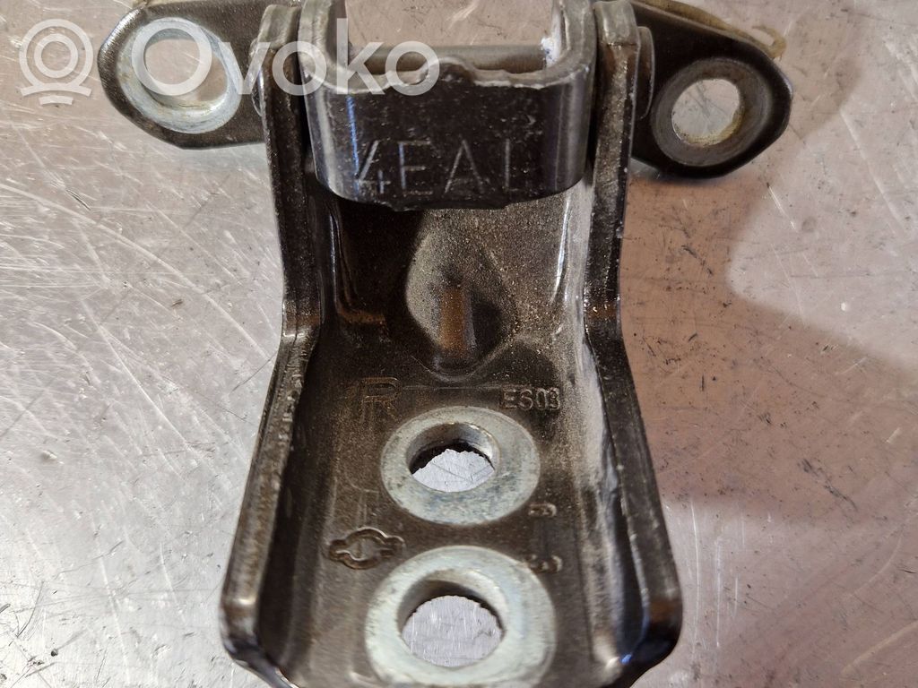 Nissan Qashqai Rear door upper hinge 