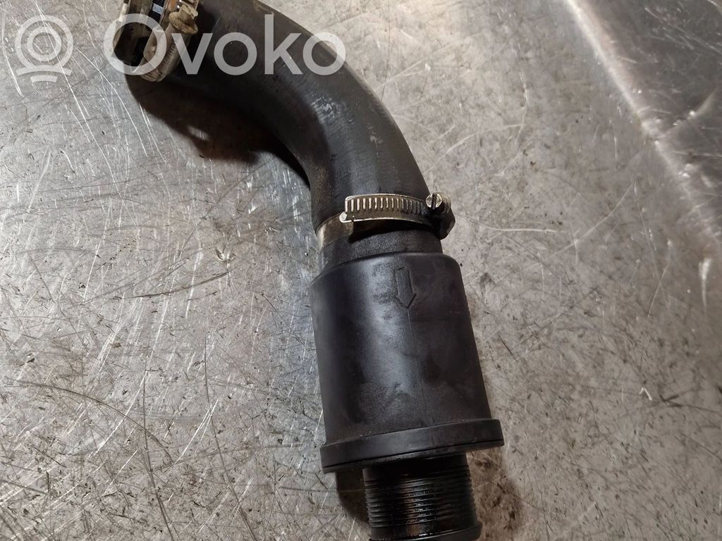 Intercooler pipe mounting bracket   PA666TGF35