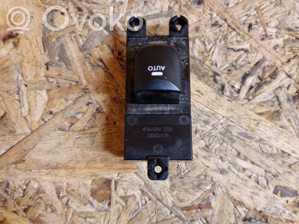 Hyundai i30 Electric window control switch 