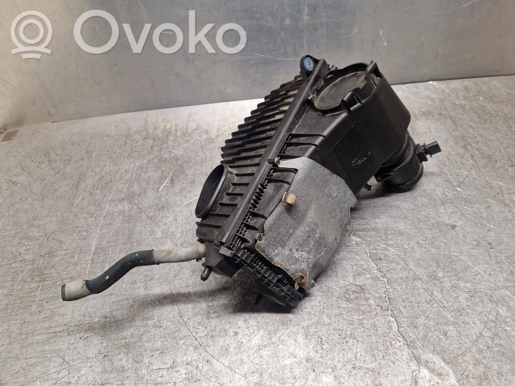 Audi Q7 4L Air filter box 