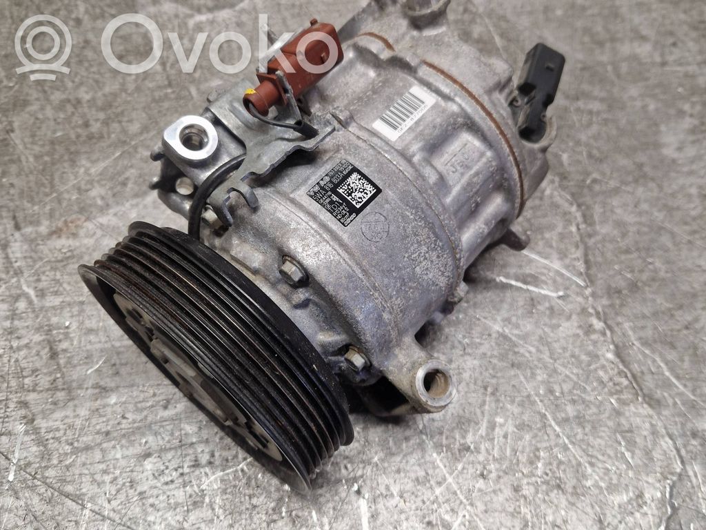 Skoda Octavia Mk4 Compressore aria condizionata (A/C) (pompa) 