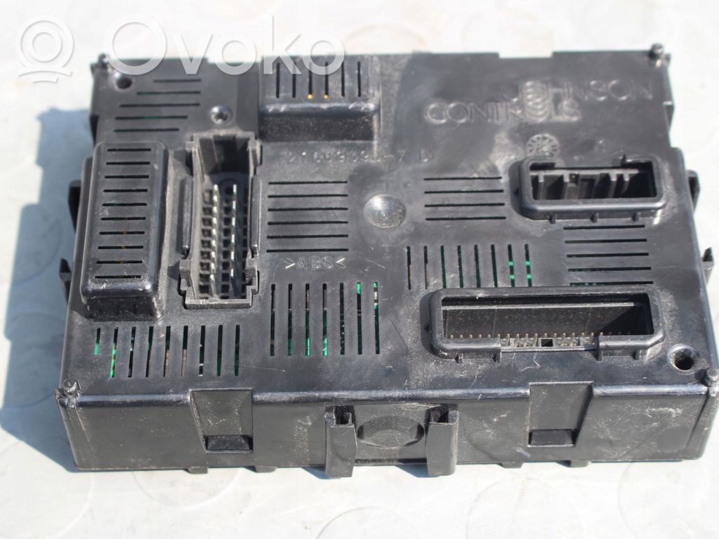 Nissan Note (E11) Fuse module 