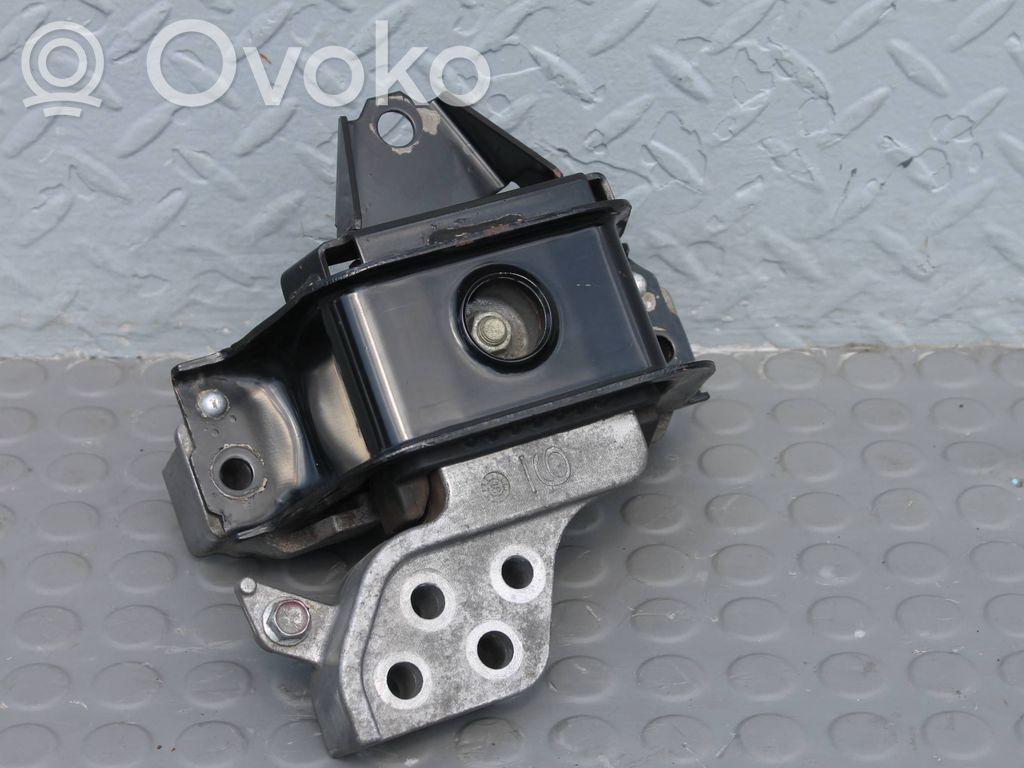 Mitsubishi Eclipse Cross Engine mounting bracket 