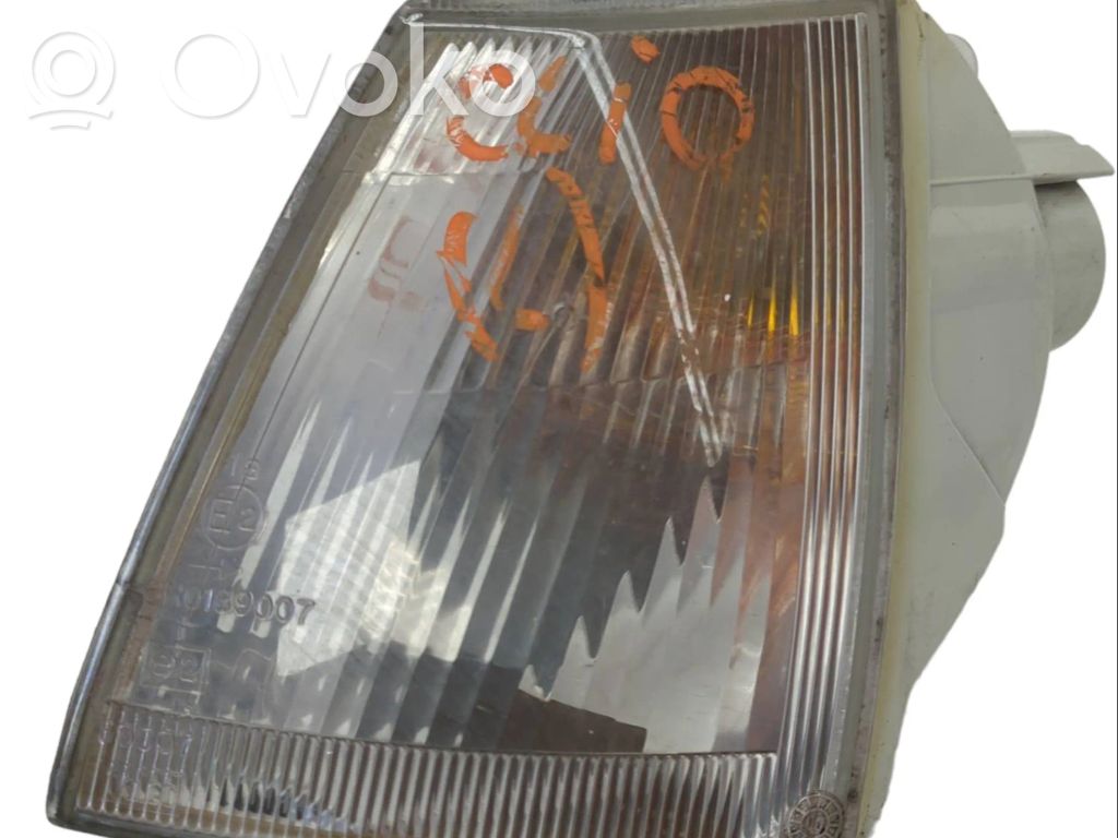 Renault Clio I Front indicator light 