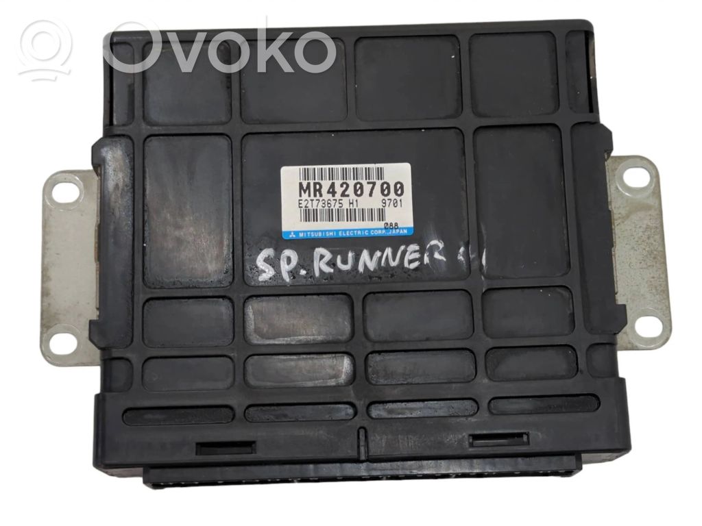 Engine control unit/module   MR420700,E2T73675