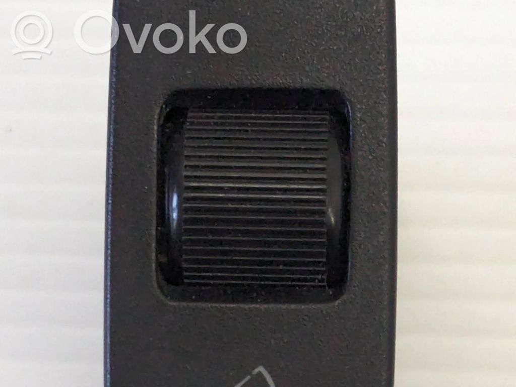 Interruptor de control del panel de luces   KB44666R0,KB44666R0,3471149