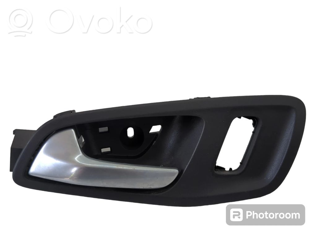 Manecilla interna puerta delantera   BK21V22601BD,CGCGA