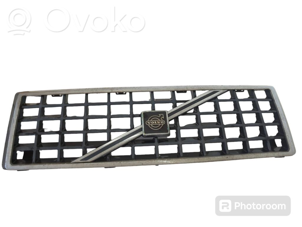 Volvo 440 Front bumper upper radiator grill 