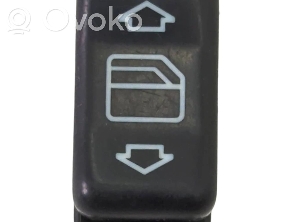 Mercedes-Benz E W124 Electric window control switch 