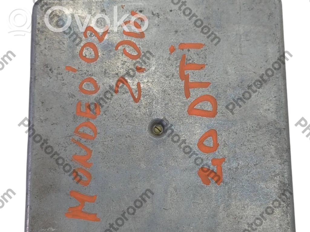 Ford Mondeo Mk III Engine control unit/module 