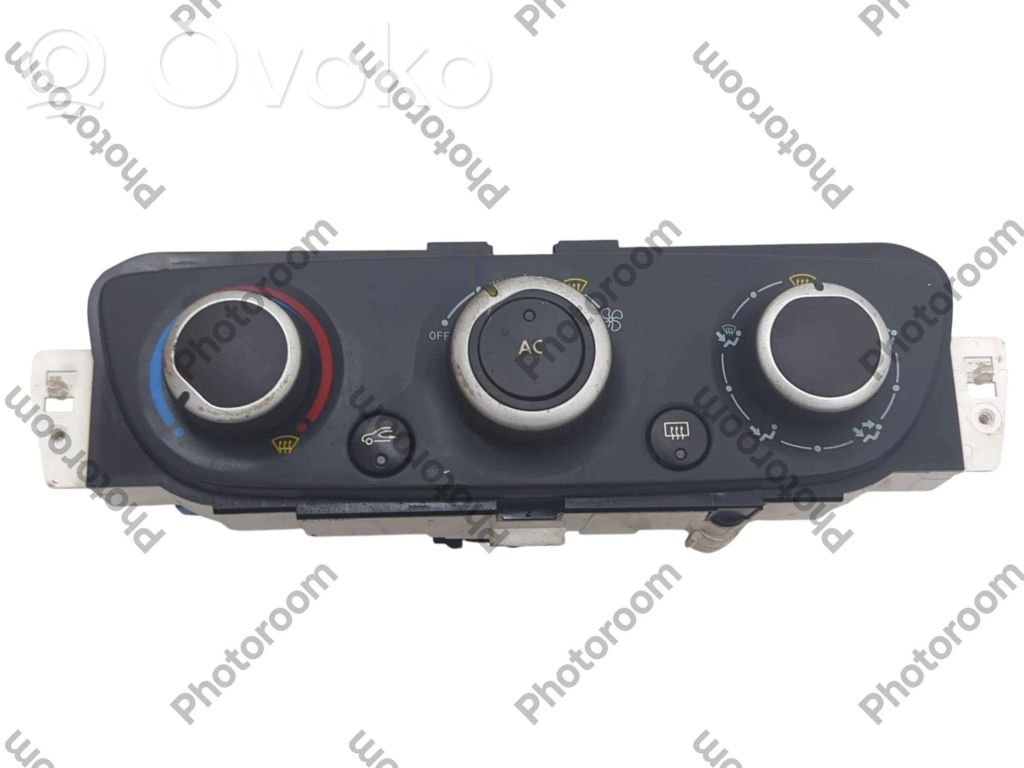 Renault Megane III Climate control unit 