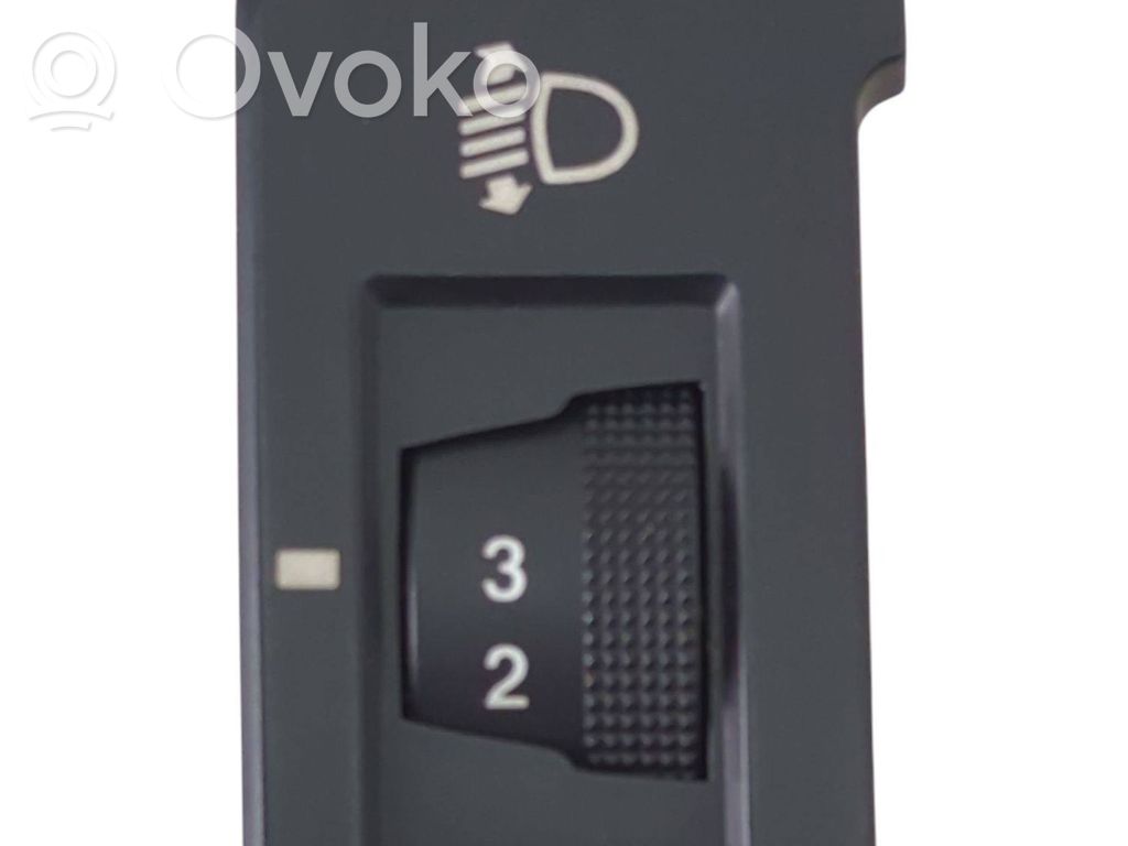 Hyundai i30 Headlight level height control switch 