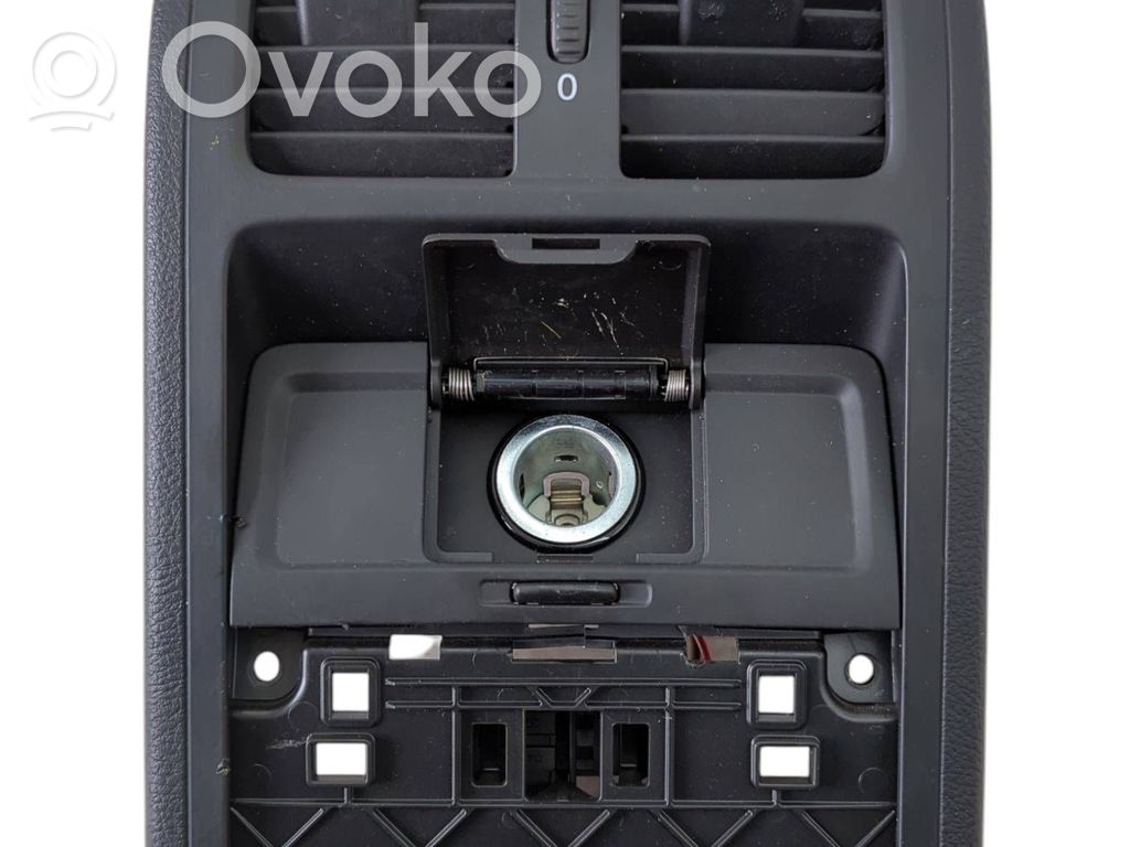 Volkswagen PASSAT B6 Kratka nawiewu tylna tunelu środkowego 