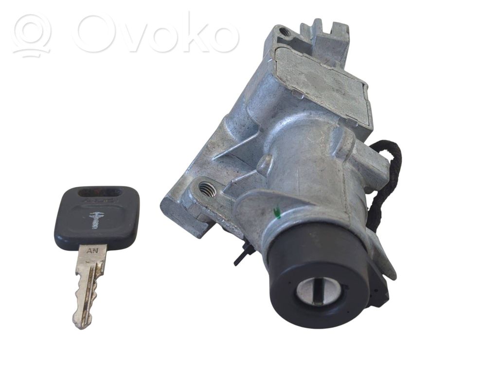 Audi A4 S4 B5 8D Virtalukko 