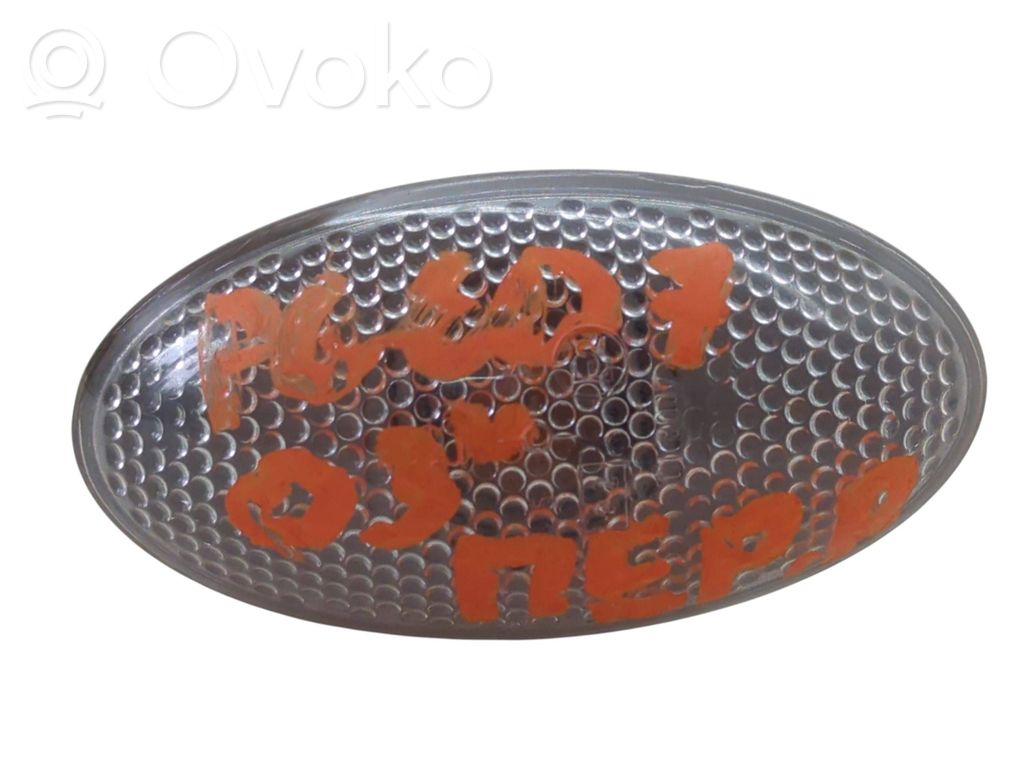 Peugeot 607 Front fender indicator light 