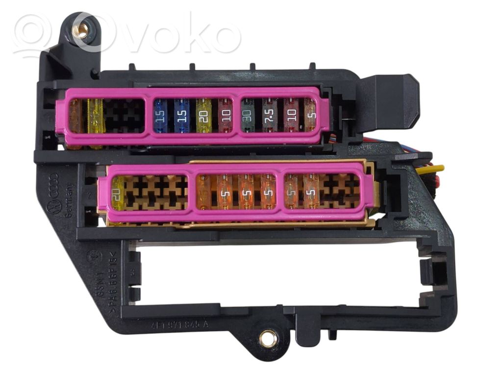 Audi A6 S6 C6 4F Sulakemoduuli 