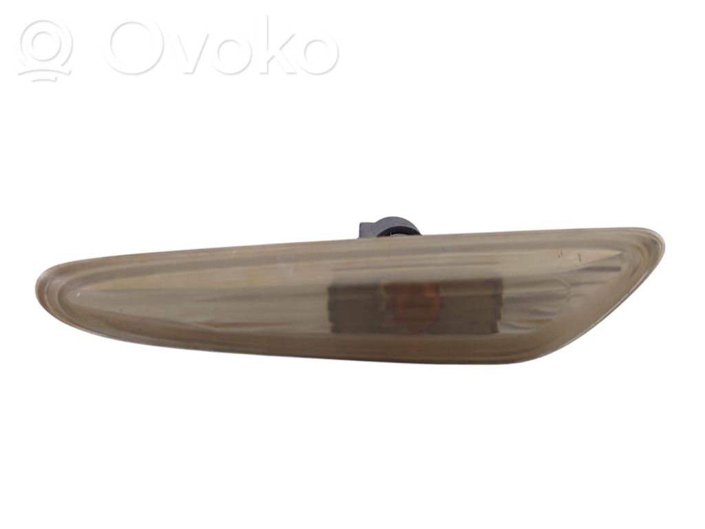 BMW X3 E83 Front fender indicator light 