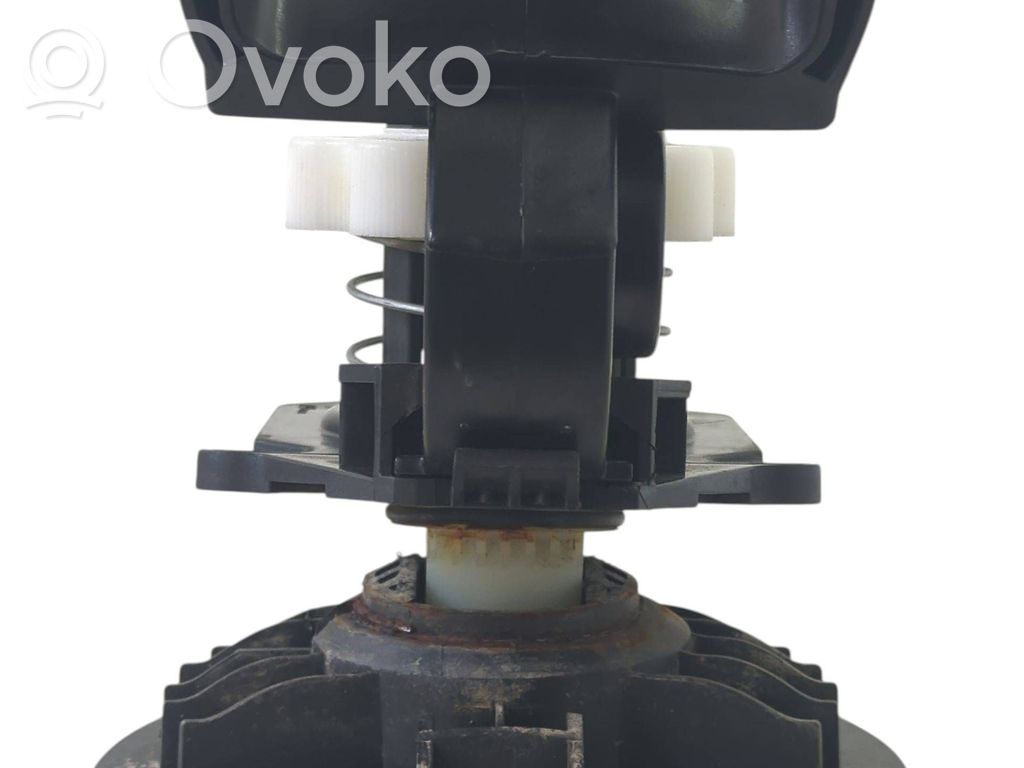 Opel Insignia A Spare wheel mounting bracket 