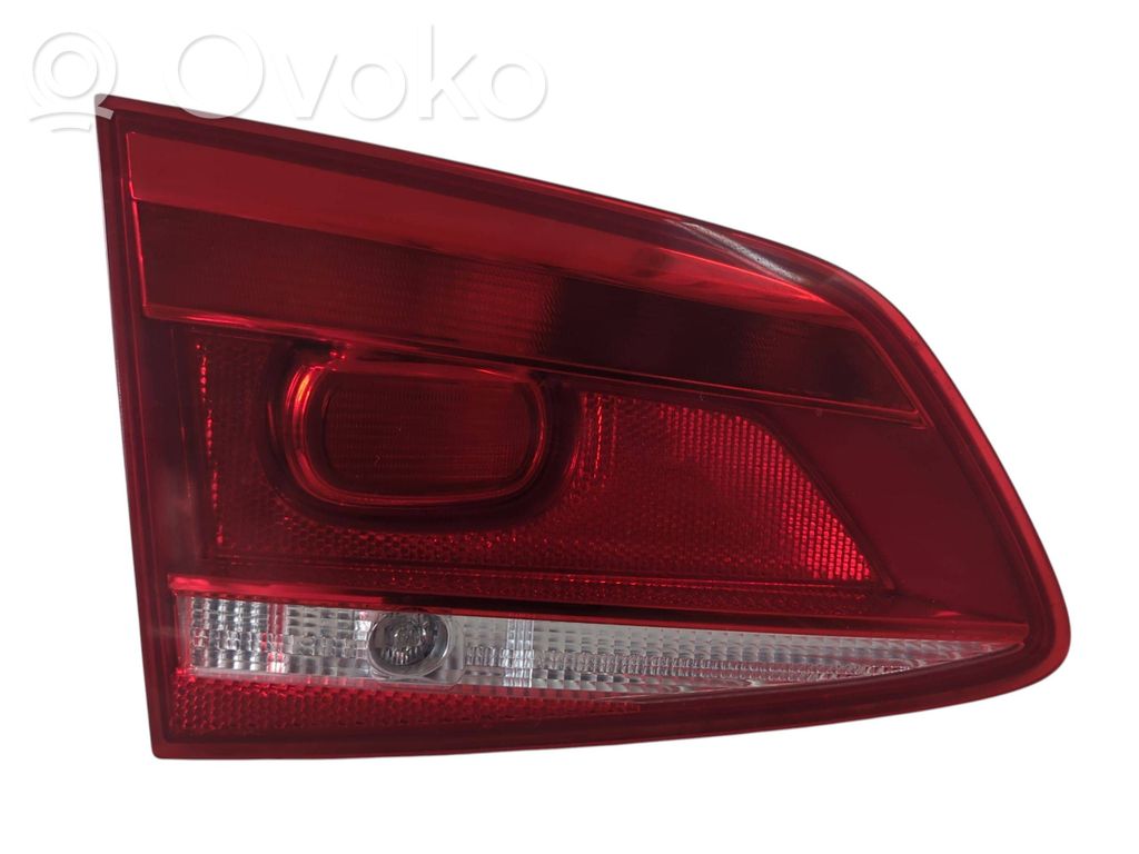 Lampă spate în capacul portbagajului   3AF945093Q,605511,E12990