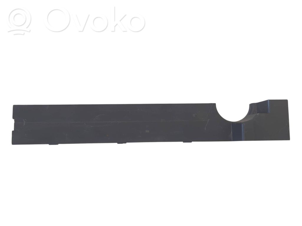 BMW 5 E60 E61 Inne elementy wykończenia bagażnika 