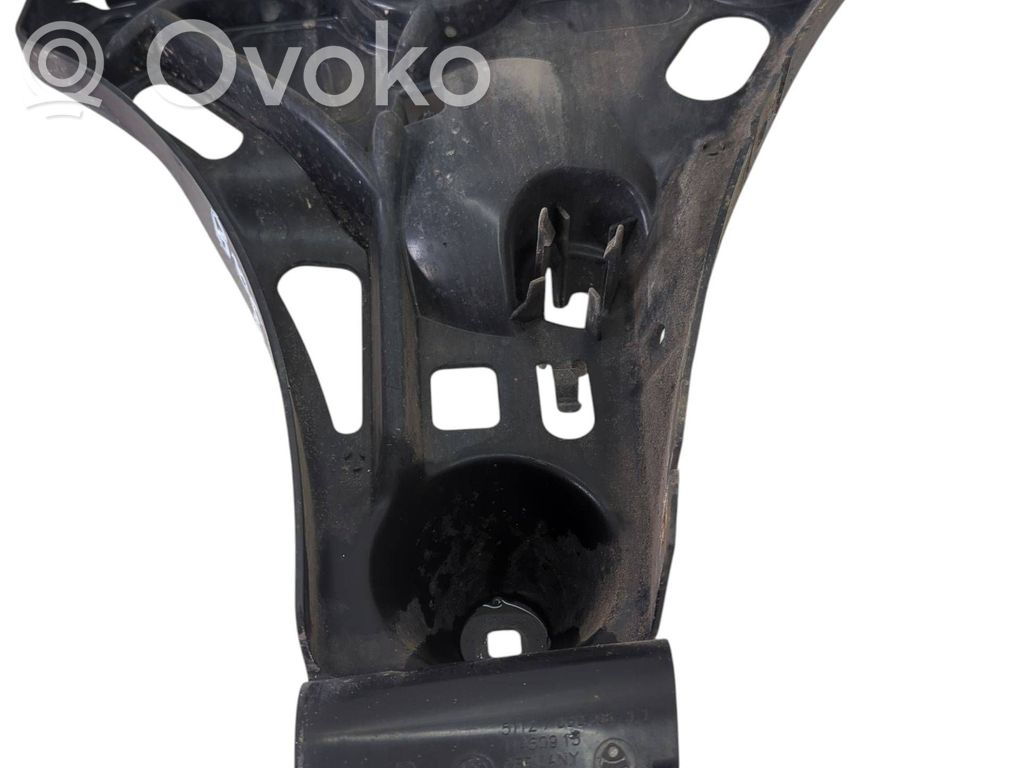 BMW 5 E60 E61 Galinis laikiklis bamperio 