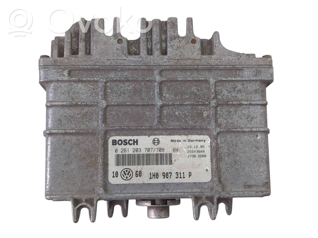 Volkswagen PASSAT B4 Engine control unit/module 