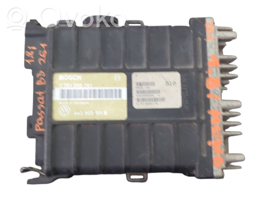 Volkswagen PASSAT B3 Engine control unit/module 