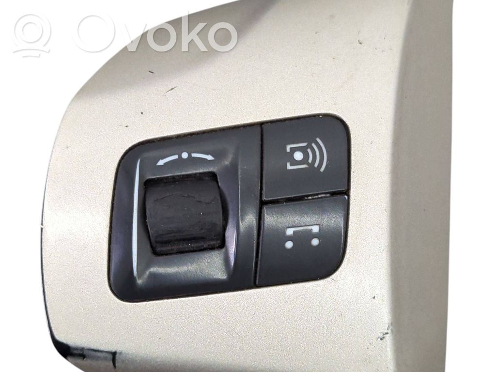 Opel Corsa D Steering wheel buttons/switches 