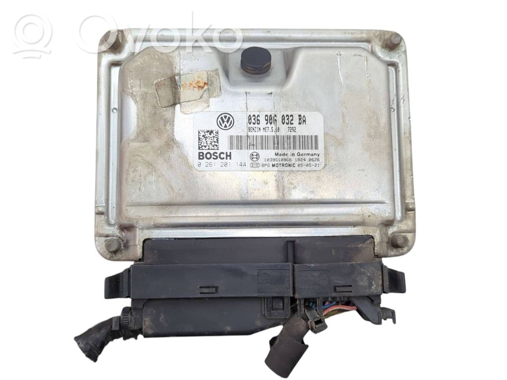 Volkswagen Golf V Engine control unit/module 