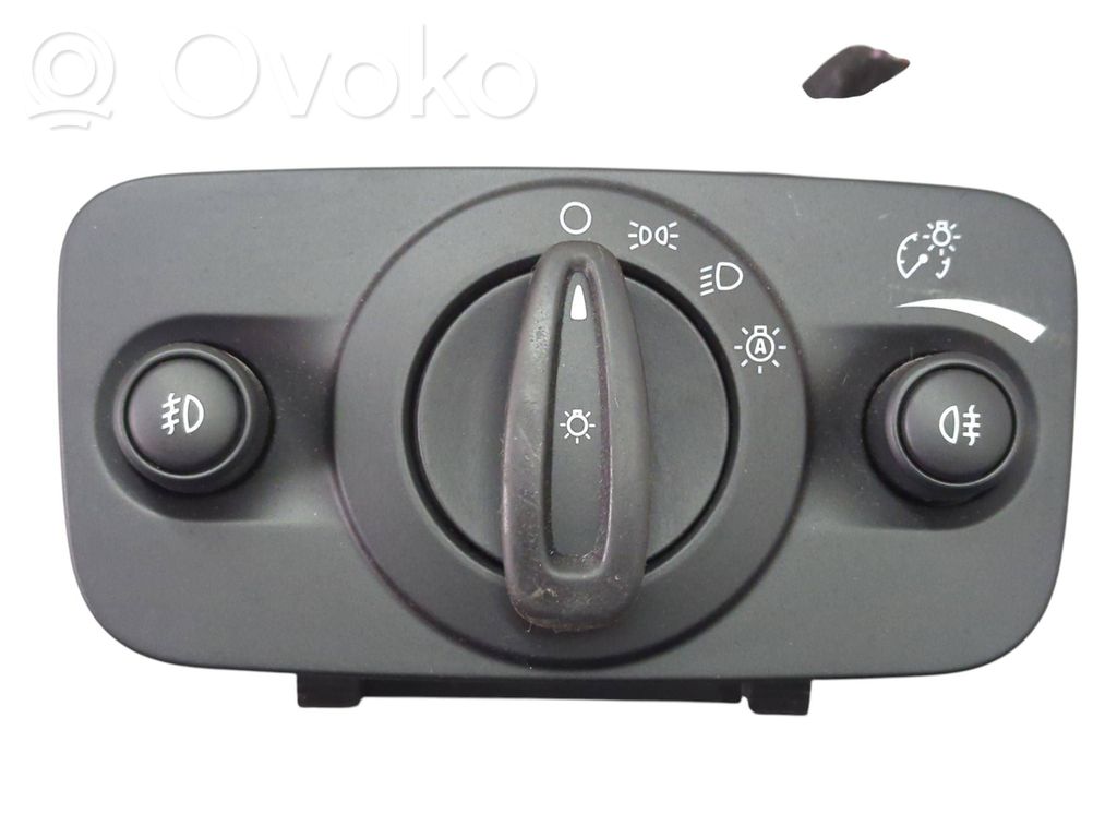 Ford Kuga II Light switch 