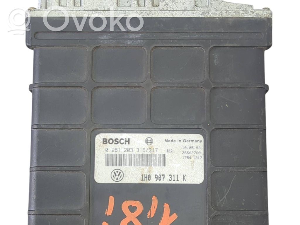 Volkswagen Golf III Engine control unit/module 