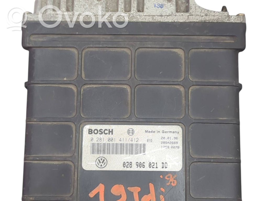 Volkswagen PASSAT B4 Engine control unit/module 