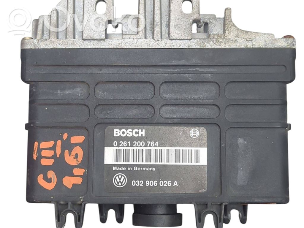 Volkswagen Golf III Engine control unit/module 