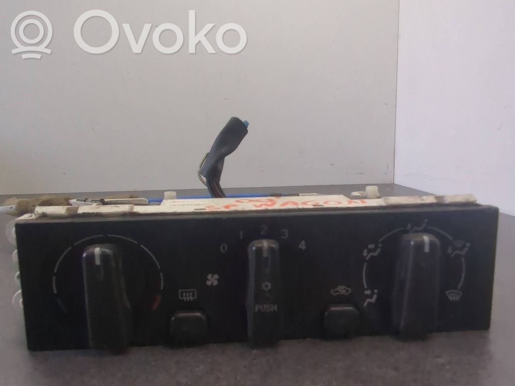Mitsubishi Space Wagon Climate control unit 
