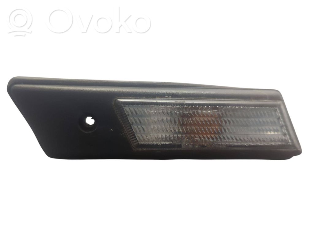 Front fender indicator light   4441401