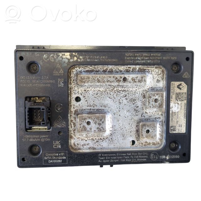 Renault Megane E-Tech Wireless charging module 