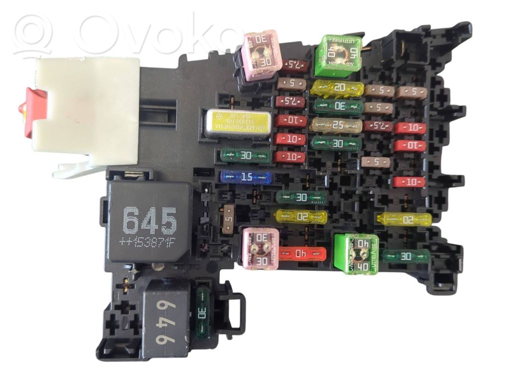 Ramka / Moduł bezpieczników   5Q0937615C,WPE904183,061050,1651