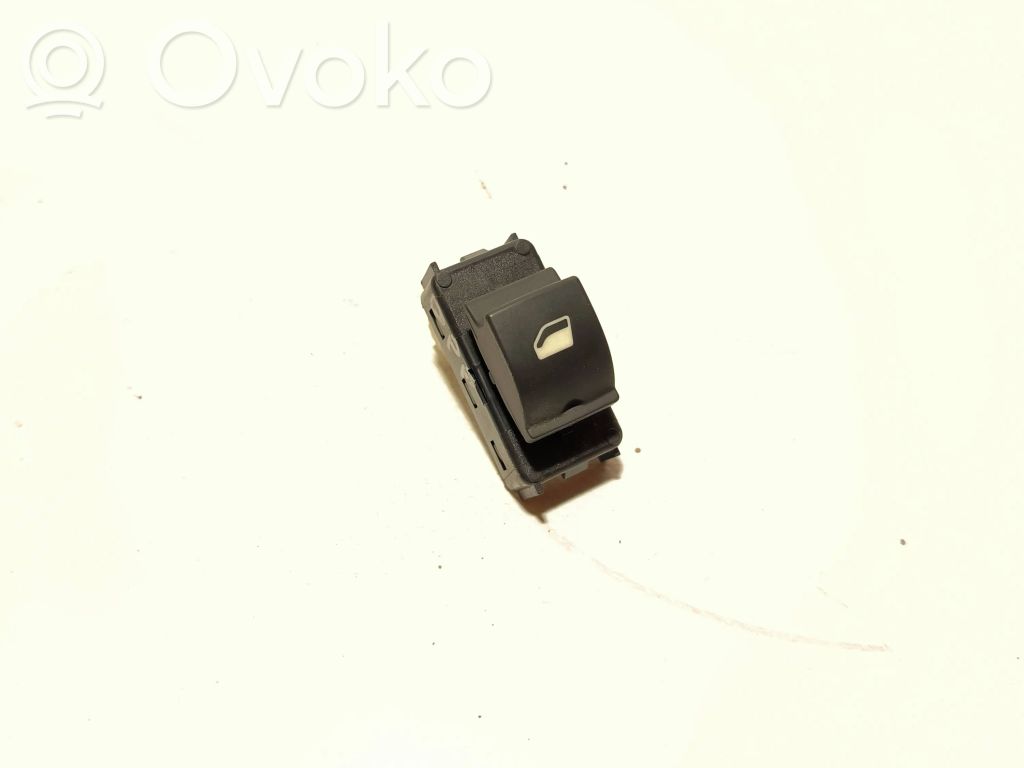 Opel Mokka B Electric window control switch 