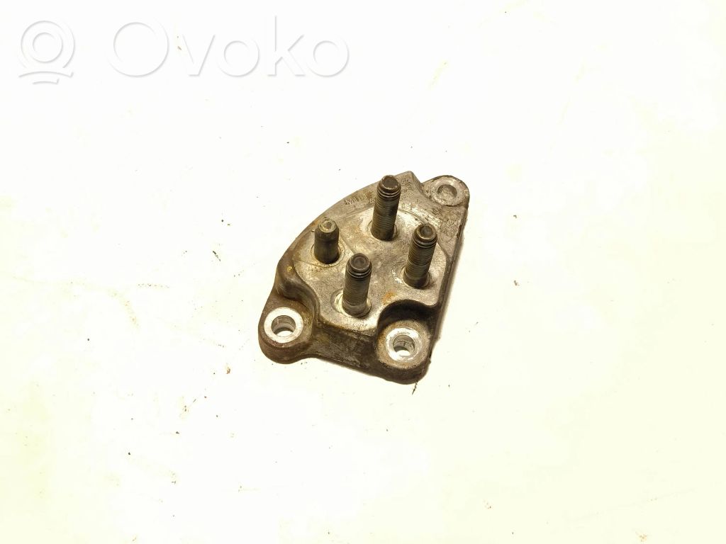 Gearbox mounting bracket   M1B17M125CA